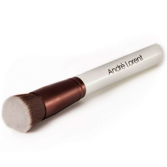 André Lorent Long Handle Foundation Brush - Picture 1 of 3